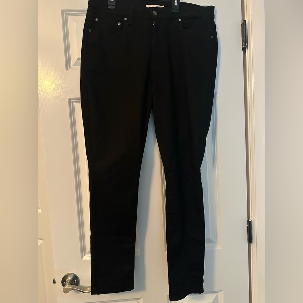 Levi’s 721 Woman’s High Rise Skinny Jeans size 33